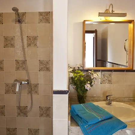 Casa Rural La Serrana De Country house *